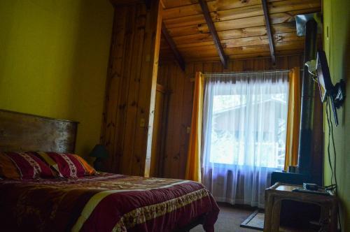 Albergue Hostal Y Caba�as Los �irres