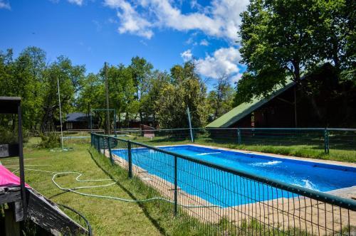 Albergue Hostal Y Caba�as Los �irres