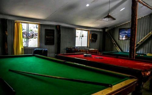 Albergue Hostal Y Caba�as Los �irres