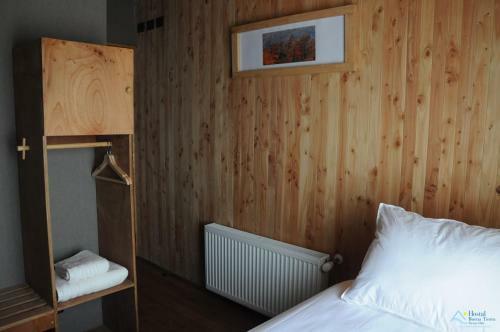 Hotel Hostal Buena Tierra