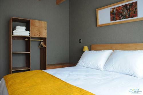 Hotel Hostal Buena Tierra