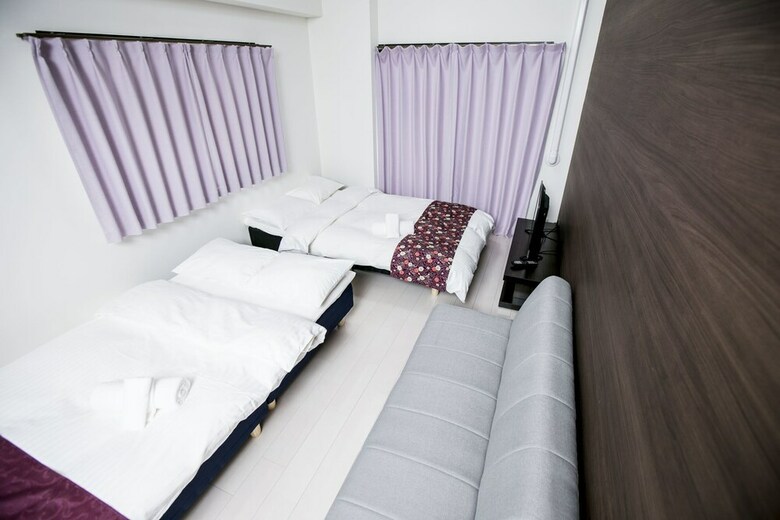 Apartamentos Hiroshima Crane Peace Tower