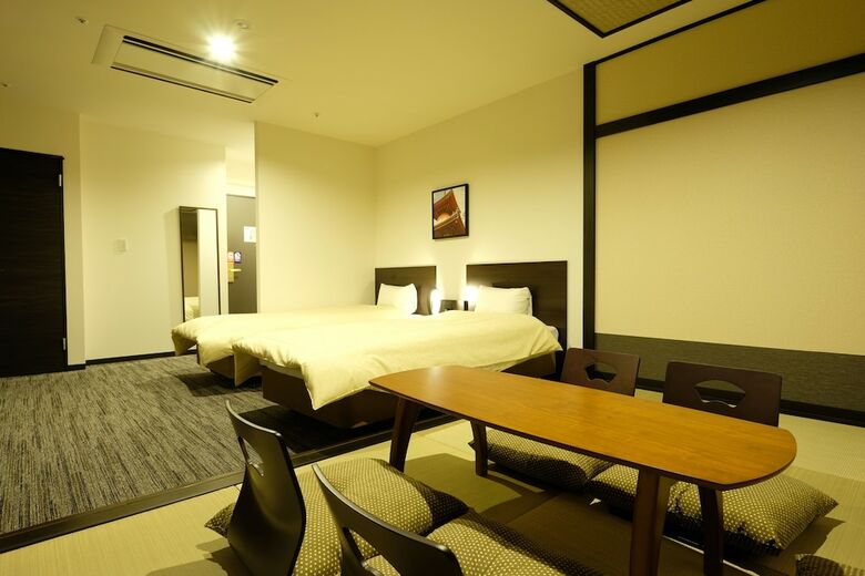 The Premium Hotel In Rinku