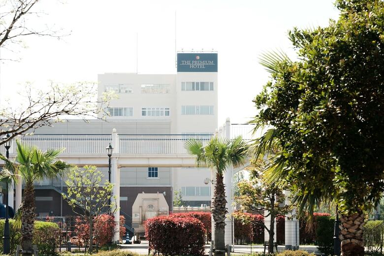 The Premium Hotel In Rinku