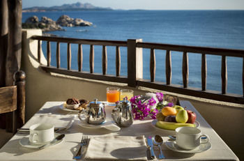 Club Hotel