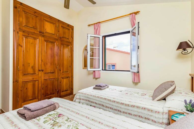 Villa Marcolis Cel