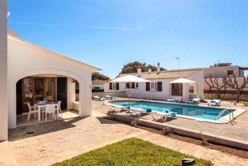 Apartamento Apto J, Calan Brut