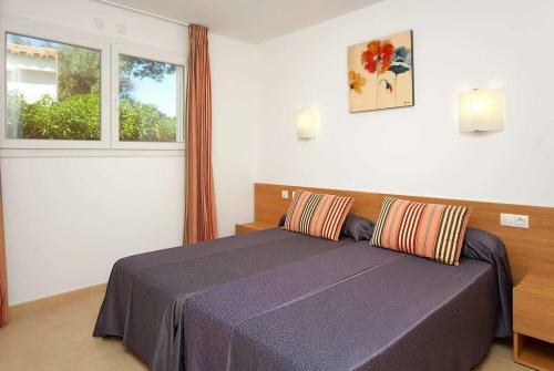 Cala En Bosch Villa Sleeps 8 Air Con Wifi