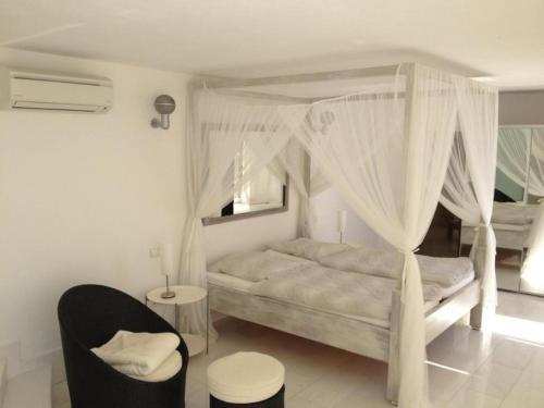 Cala Vadella Villa Sleeps 6 Pool Air Con Wifi