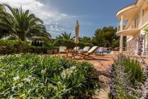Cala Tarida Villa Sleeps 4 Pool Air Con T251912