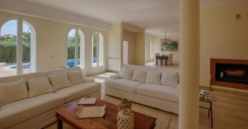 Cala Tarida Villa Sleeps 4 Pool Air Con T251912