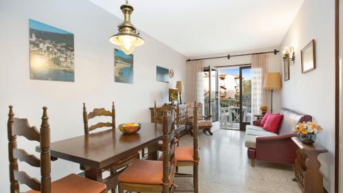 Calella De Palafrugell Apartment Sleeps 4