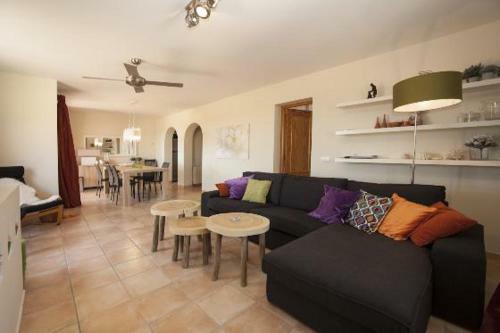 Altea Villa Sleeps 8 Pool Wifi