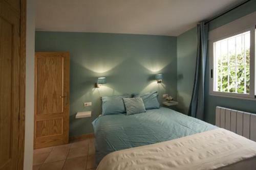 Altea Villa Sleeps 8 Pool Wifi