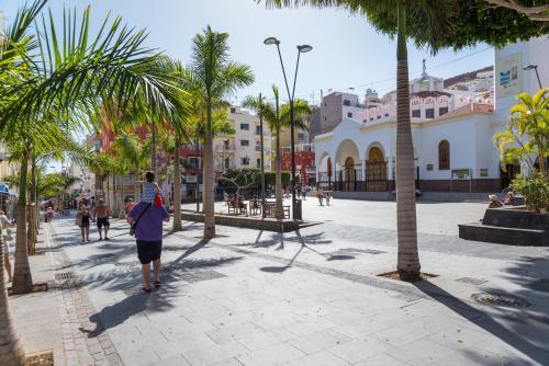 Modern 2 Bedroomed Apartment Los Cristianos Center