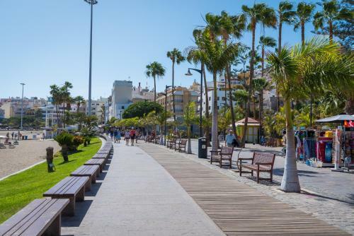 Modern 2 Bedroomed Apartment Los Cristianos Center