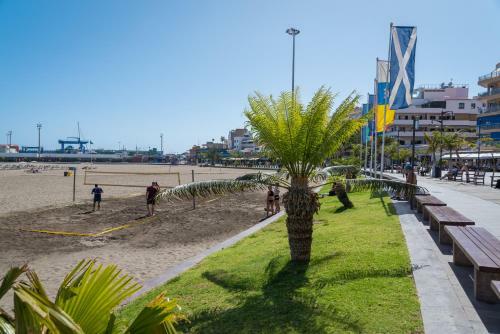 Modern 2 Bedroomed Apartment Los Cristianos Center