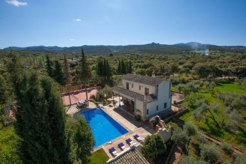 Arriate Villa Sleeps 8