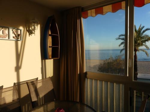 Apartamento 1� Linea Playa