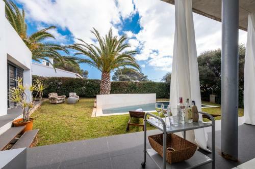 Villa White Pearl Binibeca - Lujo Moderno En Binibeca Para 9 Pax