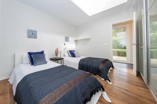 Villa White Pearl Binibeca - Lujo Moderno En Binibeca Para 9 Pax