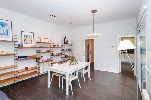 Villa White Pearl Binibeca - Lujo Moderno En Binibeca Para 9 Pax