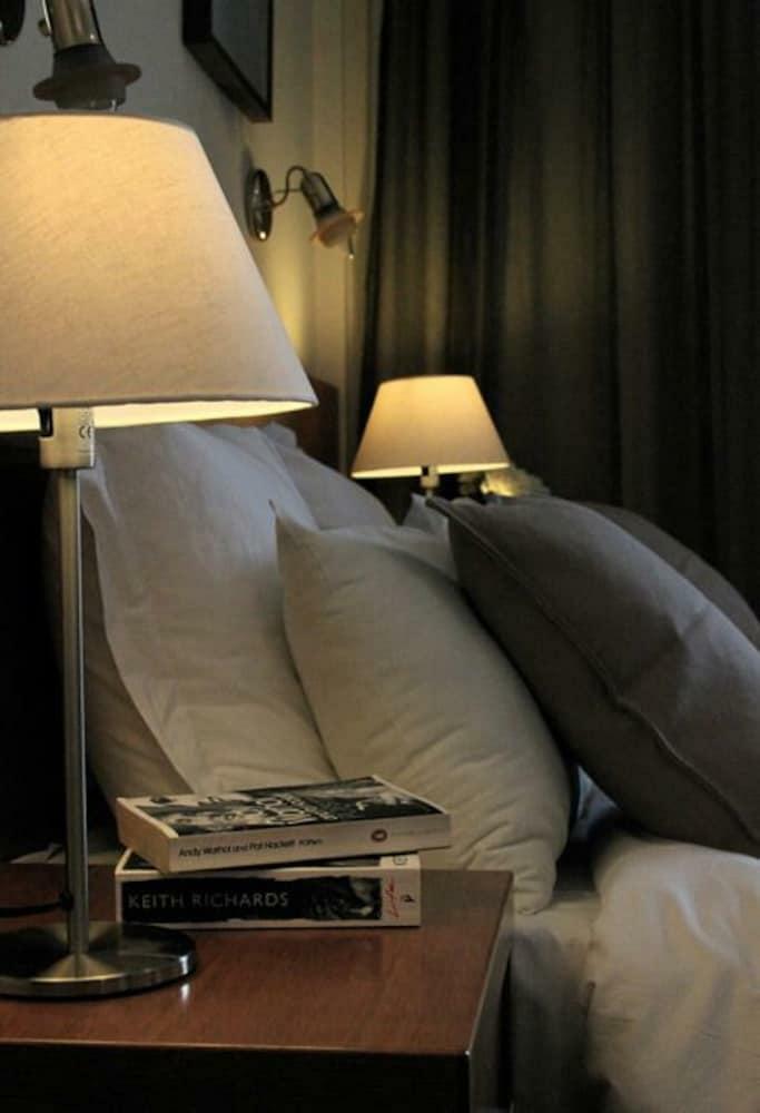 Achillion Hotel