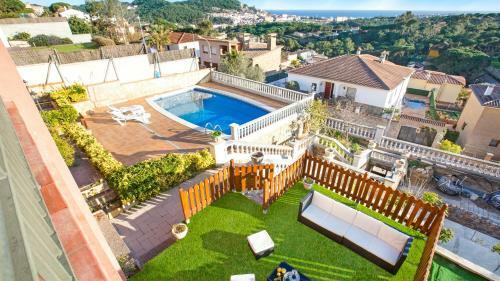 Blanes Villa Sleeps 9