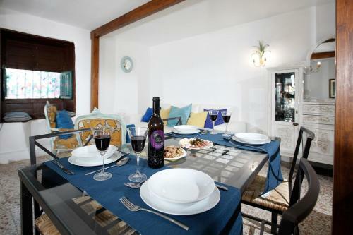 Candelaria's Mountain House (pool & Sea Views)