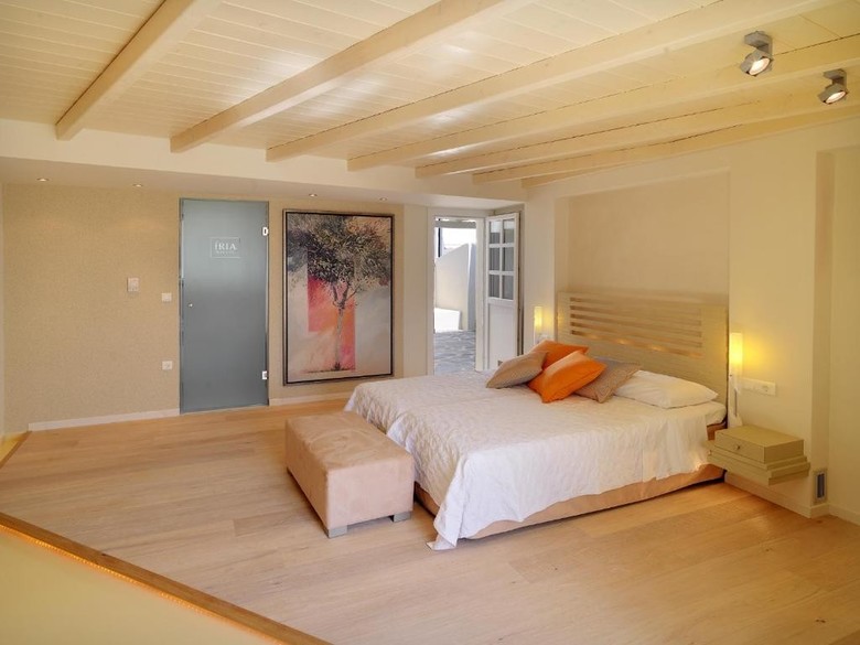 Hotel Iria Beach Art