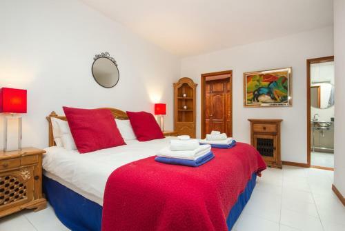 Costa Teguise Villa Sleeps 8 Pool Air Con Wifi