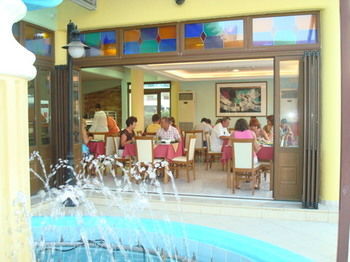 Hotel Grecian Fantasia Resort