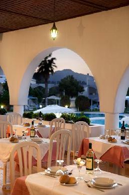 Niriides Beach Hotel
