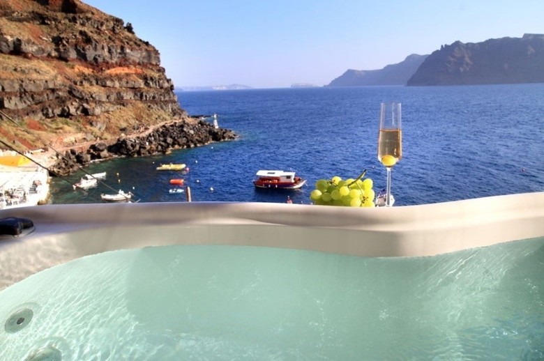 Hotel Amoudi Villas
