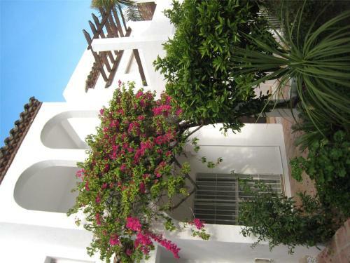 Beautiful Townhouse For 5 Persons, With Swimming Pool