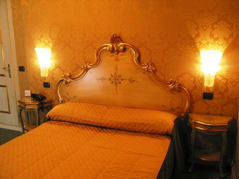 Hotel Belle Epoque