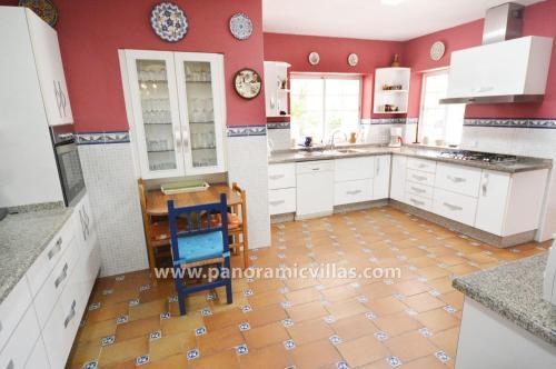 Fuengirola Villa Sleeps 14 Pool Air Con Wifi