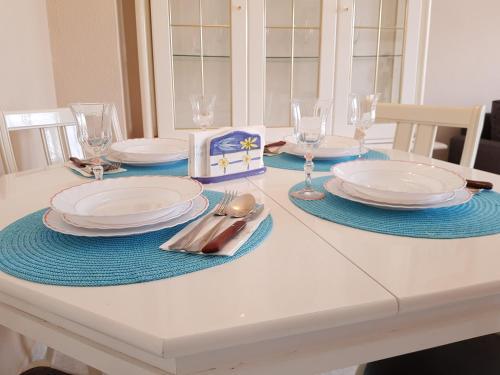Apartamento Sky-high Seaside Getaway In Fuengirola!