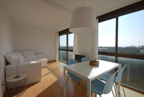 Lets Holidays Apartment - Gav� Mar
