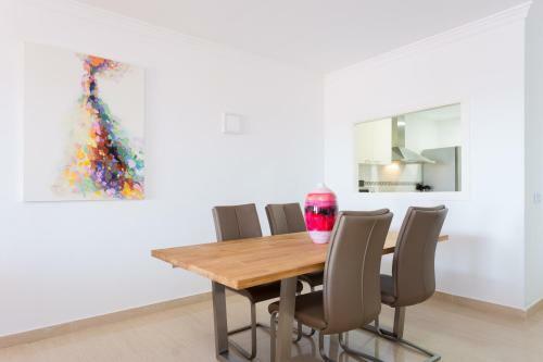 Royal Marina Bay Golf Apartment