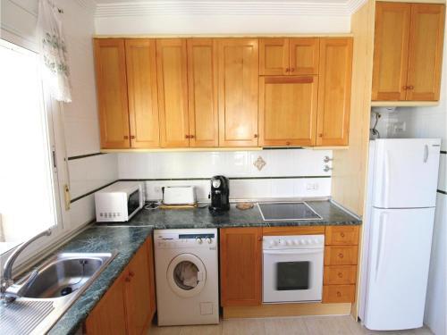 Three-bedroom Apartment In Guardamar Del Segura