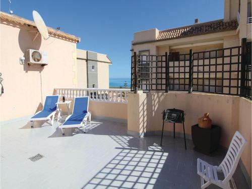 Three-bedroom Apartment In Guardamar Del Segura