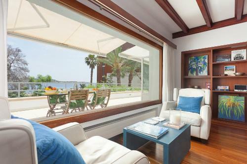 Villa Ses Gerres Beach House