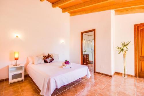 Inca Villa Sleeps 9 Pool Air Con Wifi