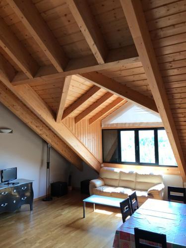 Apartamento �tico Balcon De Jaca II