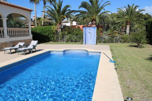 Chalet Con Piscina Para 6 - Turistika