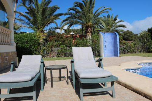 Chalet Con Piscina Para 6 - Turistika
