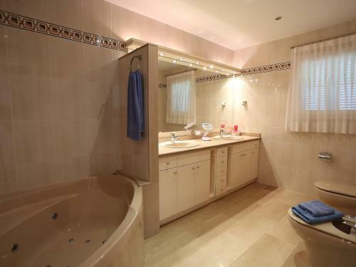 Holiday Home Cala Vidre