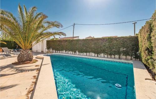 Three-bedroom Holiday Home In L'ametlla De Mar