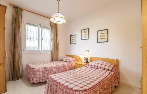 Three-bedroom Holiday Home In L'ametlla De Mar